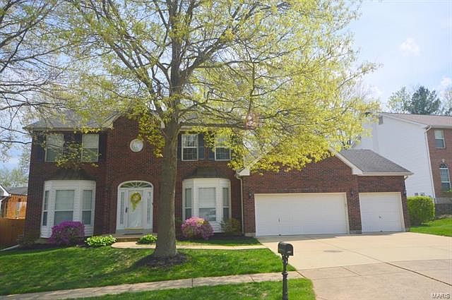 2nd image of 928 Pheasant Woods Dr