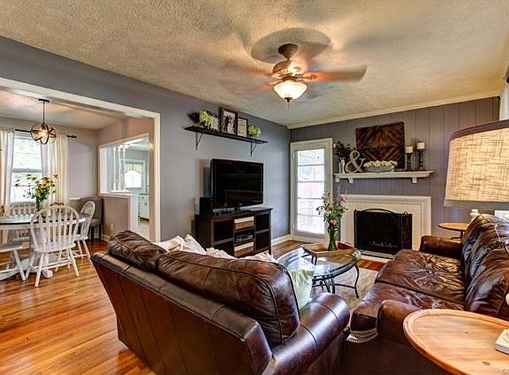 4th image of 8702 Avalon Dr