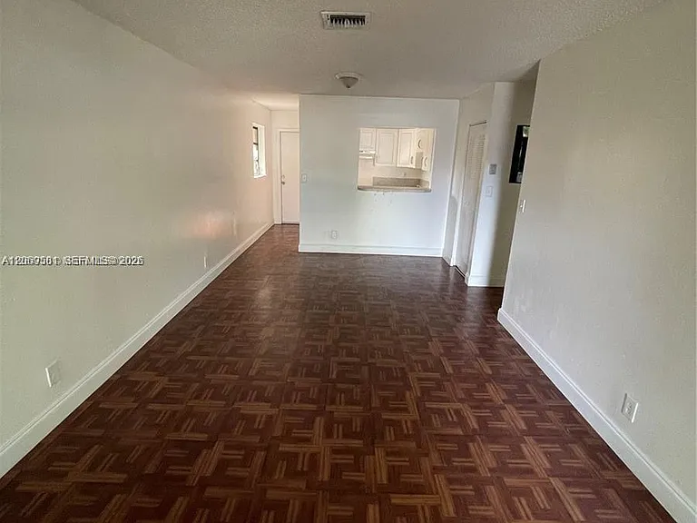 3677 Florida Ave #3677 — Photo 2
