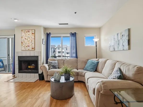 200 Falls Blvd Unit F307, Quincy, MA 02169