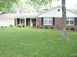 902 Sunset Ln, Hillsboro, MO 63050