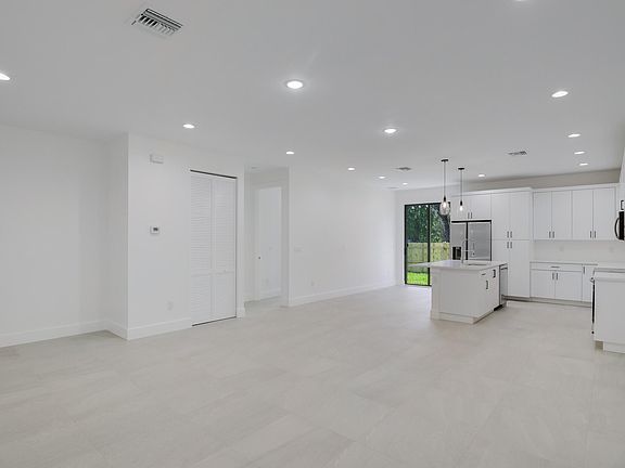 3rd image of 5987 Tiffany Place