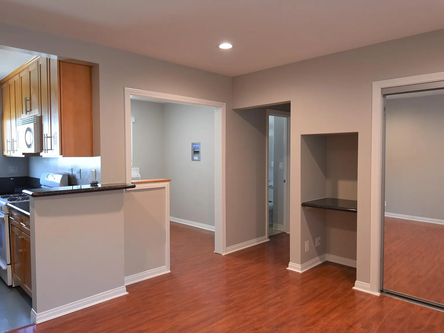 Studio, 360 sqft, $1,500 — Photo 4