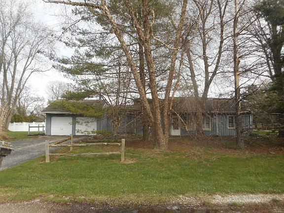 2nd image of 13521 Howe Dr