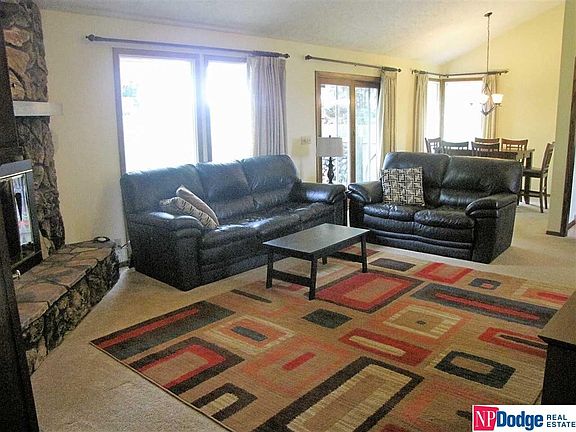 4th image of 14960 Farnam Cir
