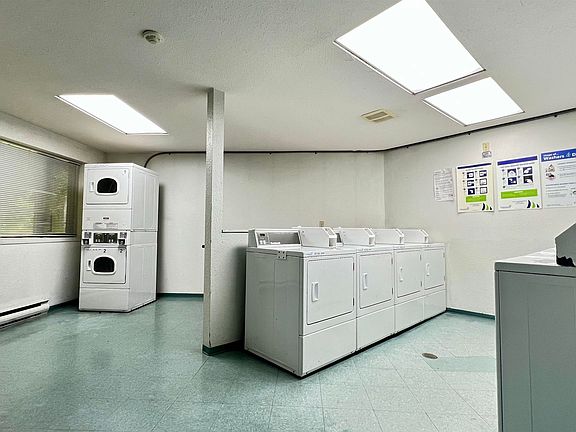 4th image of 6931 Cooney Rd #101