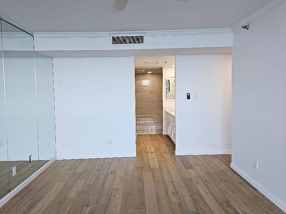 5th image of 3301 Bayshore Blvd Unit 804