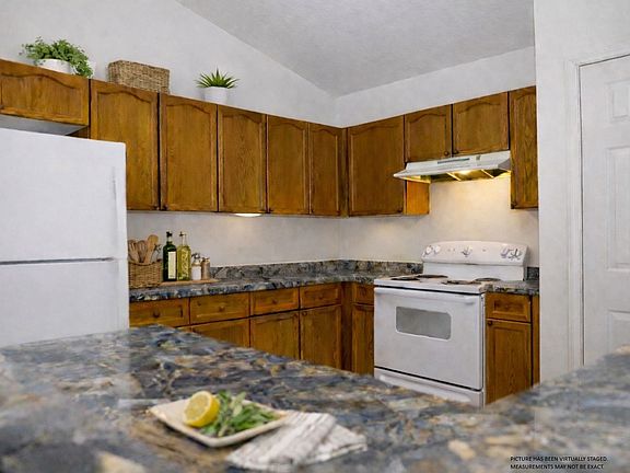 4th image of 415 Danube Way