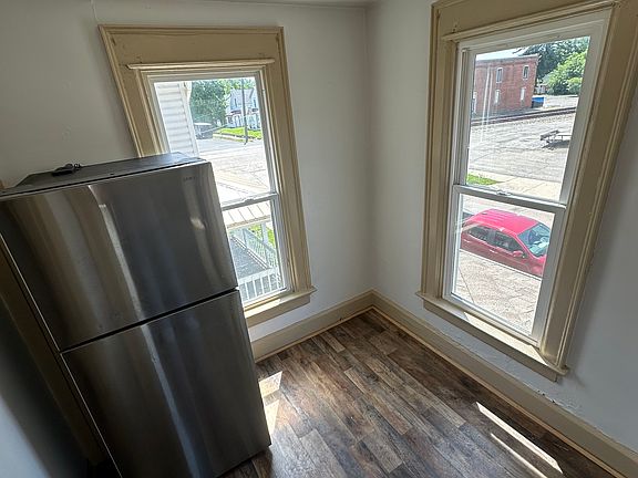 4th image of 411 E Pearl St APT 2A