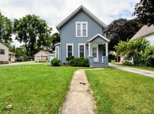 116 Vine St, Elgin, IL 60123