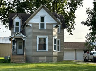 132 W Ottawa St, Paxton, IL 60957