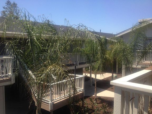 4th image of 324 Victoria St APT D203