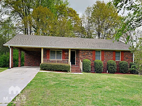 100 Clifton Dr Photo 1