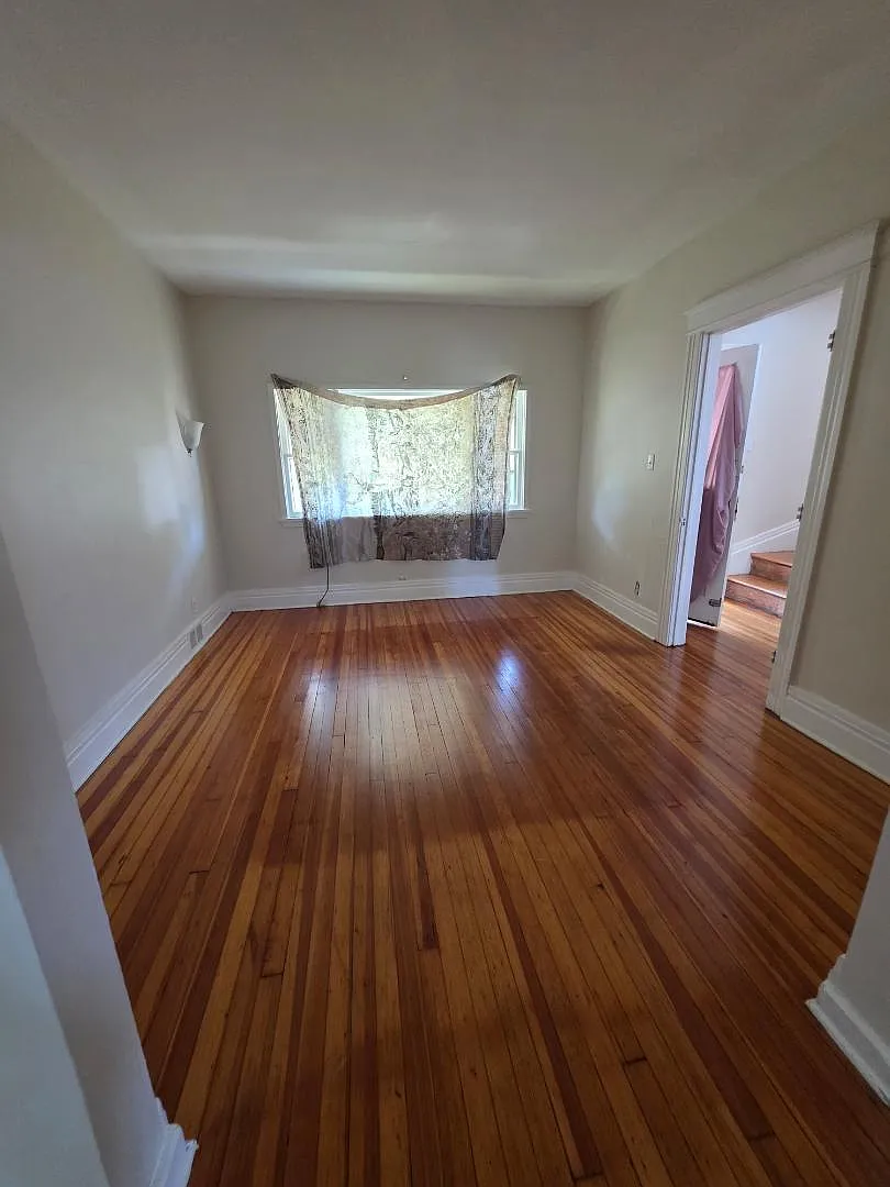 10 Grace St - 8 — Photo 1