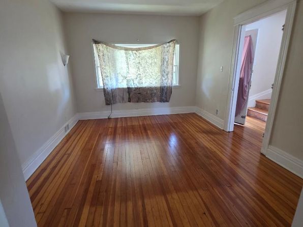 10 Grace St APT 8