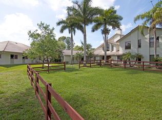 1633 Trotter Ct, Wellington, FL 33414