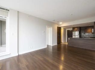 2968 Glen Dr #2206, Coquitlam, BC V3B0C4
