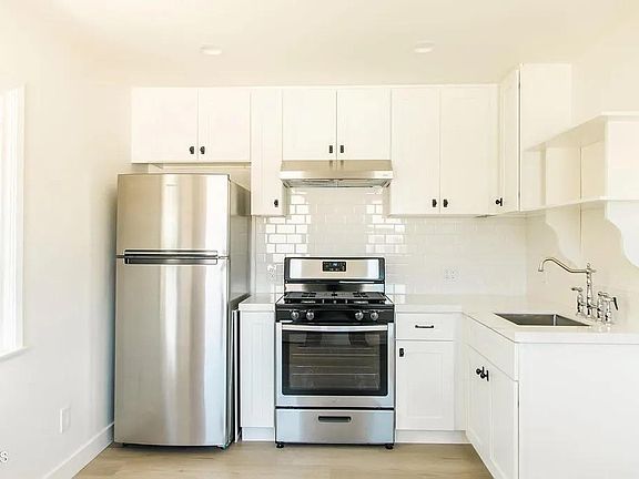 3rd image of 106 1/2 E Barnett St