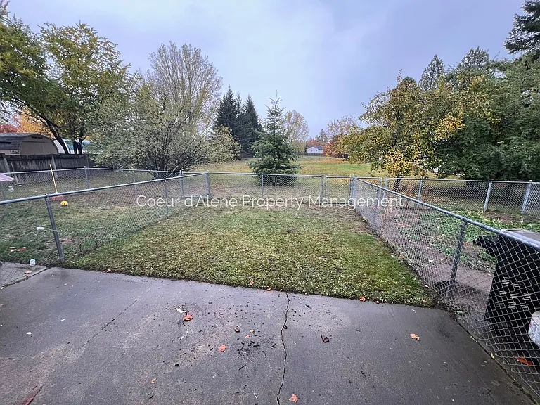 3907 W Spiers Ave — Photo 13