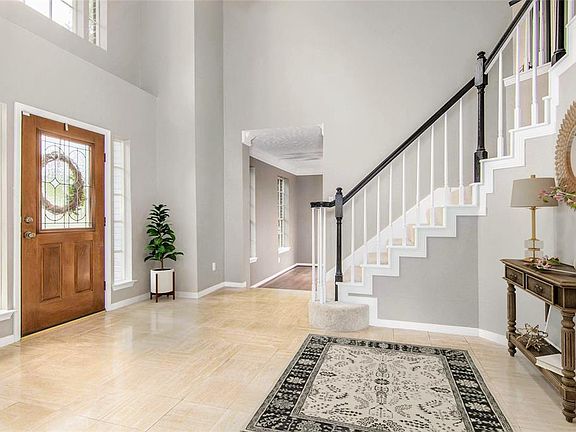 4th image of 3322 Cave Springs Dr