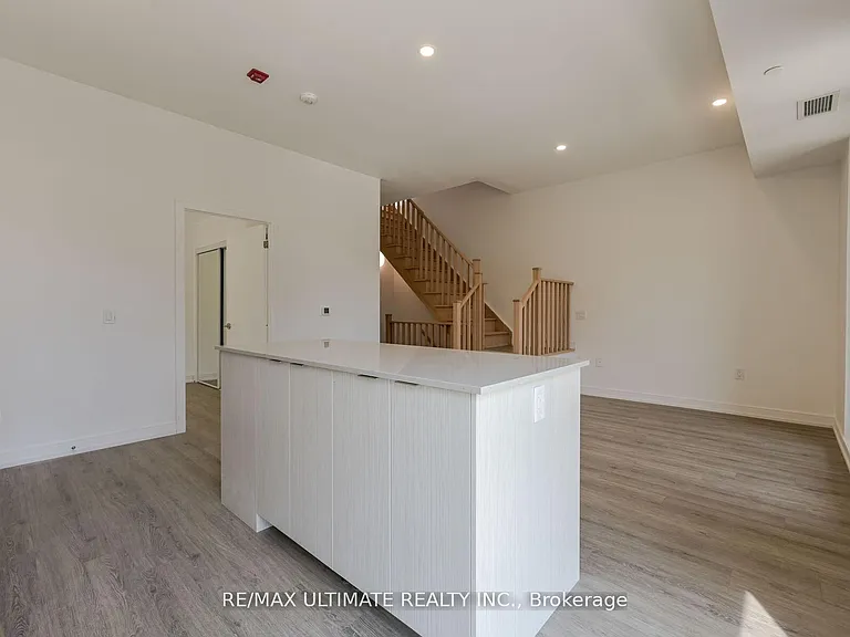172 Clonmore Dr #3 — Photo 17