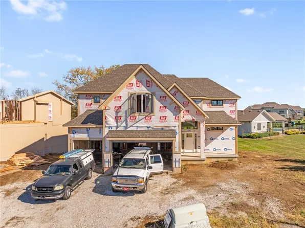 9191 Saddletop St, Lenexa, KS 66227