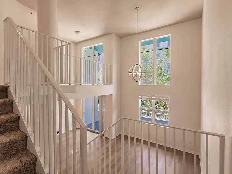 Aviah Flagler Village — Photo 260