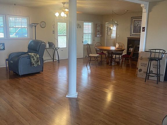 3rd image of 113 Chaparral Dr