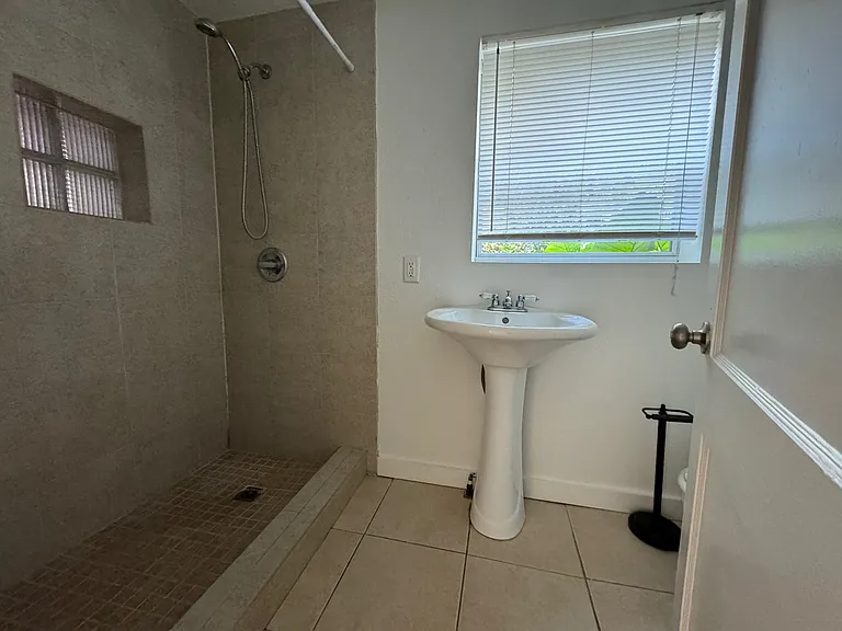 2547 S Mills Ave #2 — Photo 5
