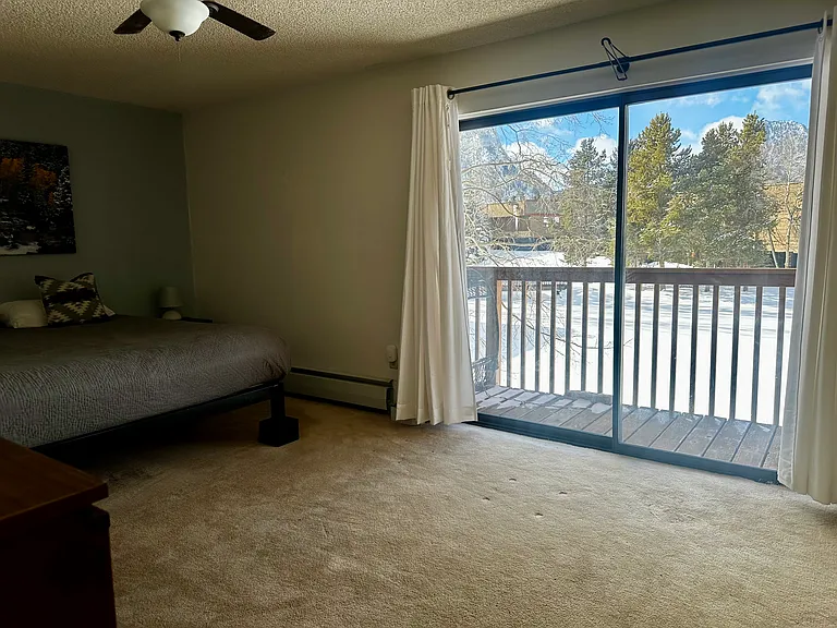 742 Lagoon Dr #B — Photo 9