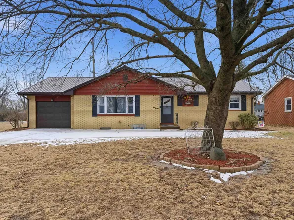 916 W Walnut St, Chillicothe, IL 61523