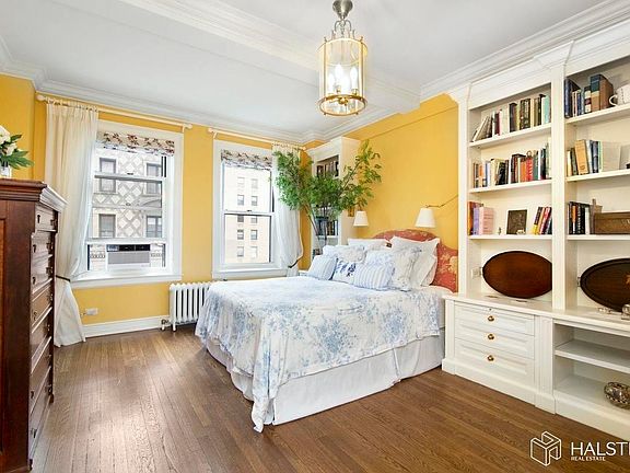 4th image of 670 W End Ave APT 12E