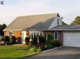 155 Hostetter Ln, Lancaster, PA 17602