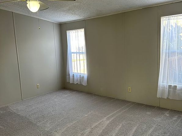 213 Birch Ln, Tampa, FL 33610