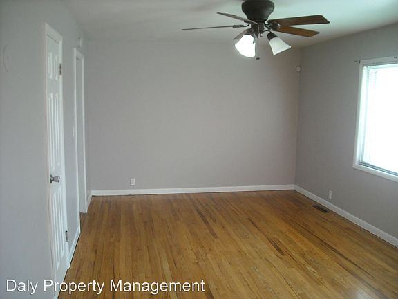 3rd image of 1729 N Huston Ave
