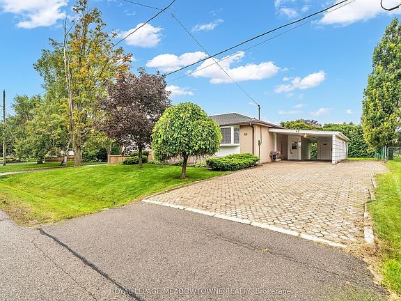 3rd image of 48 Garside Ave