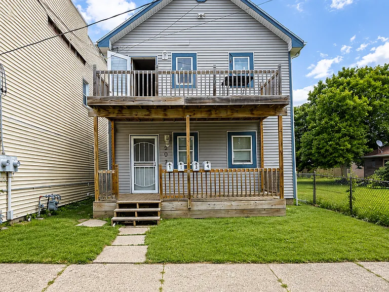 207 Whittemore St #2 — Photo 2