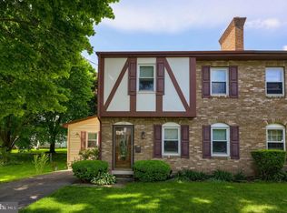 220 W Ruth Ave, Robesonia, PA 19551