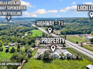 303 Obrien Ln, Pineville, MO 64856