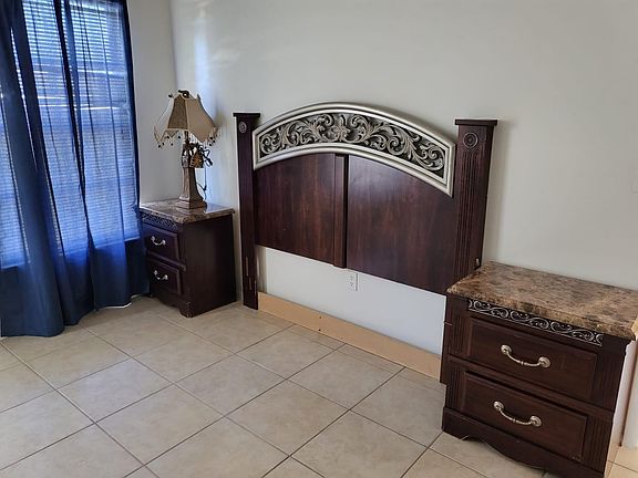 5th image of 800 Balsamwood Ln