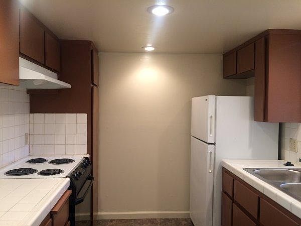 1st image of 4854 E Tulare Ave APT 101