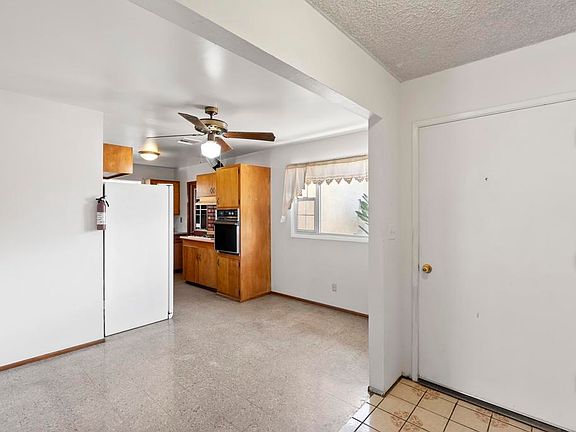 3rd image of 137 Ruth Ct