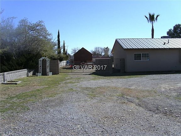 3rd image of 1872 Leonard Ln