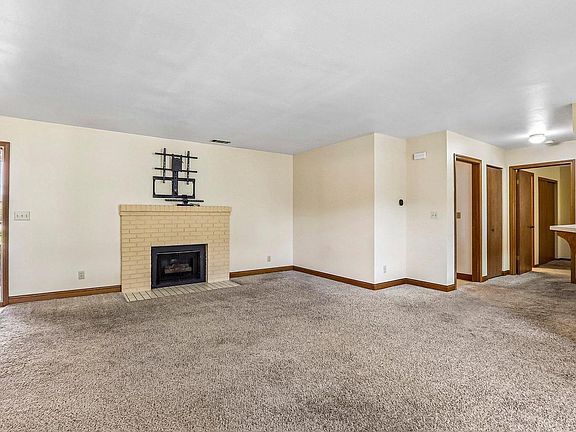 4th image of 5504 Cambridge LANE #2