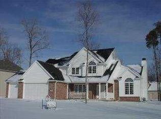 729 Whisperlake Rd, Holland, OH 43528