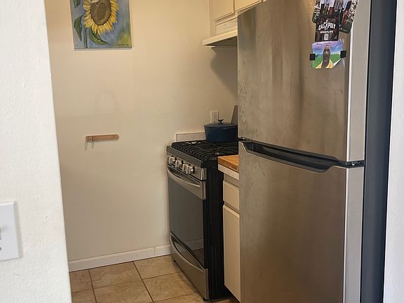 5th image of 3170 Camellia Ct #C