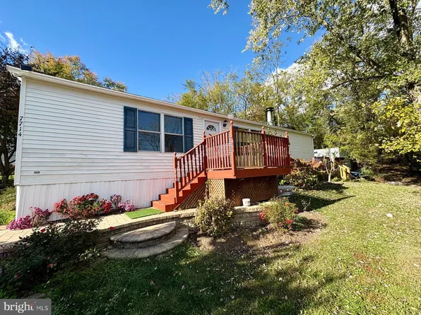 7714 Walnut Ln, Mount Airy, MD 21771