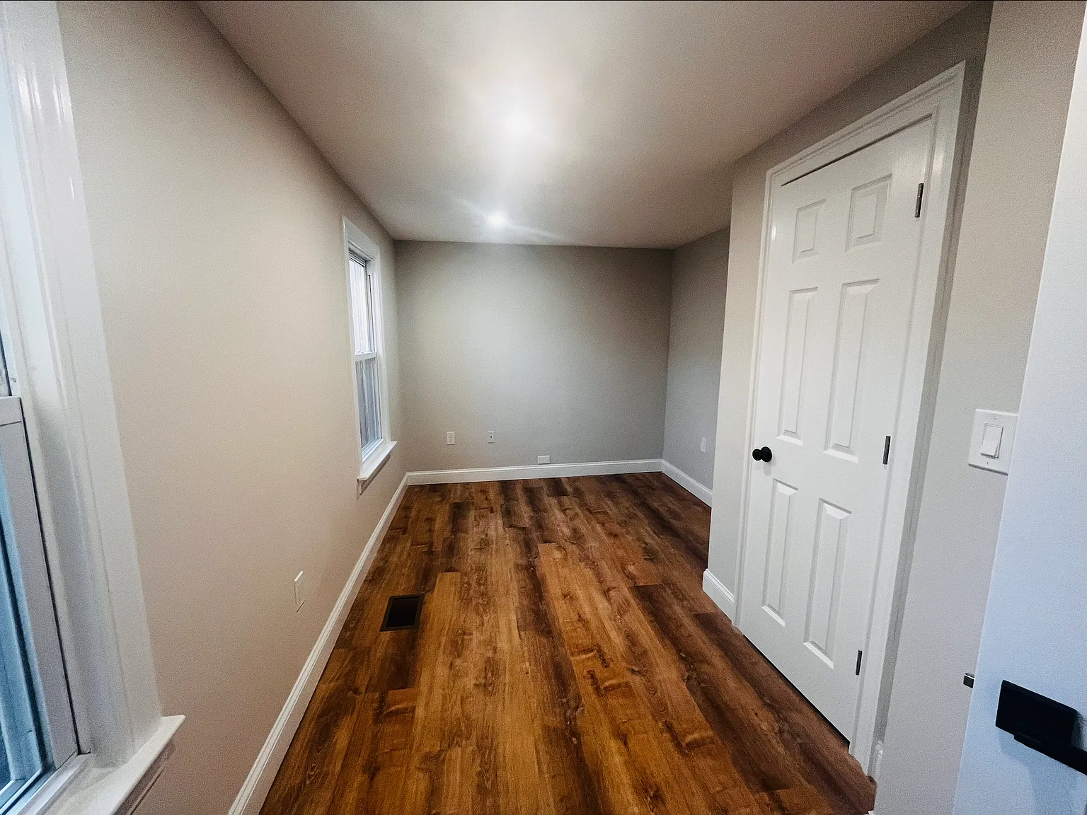 3 bed, 1.5 bath, 1727 sqft, $1,295 — Photo 3