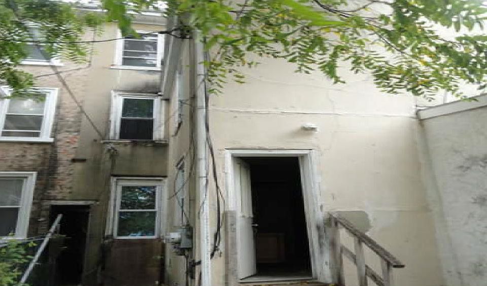 2nd image of 533 Cherry St