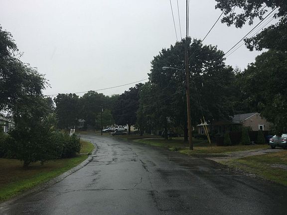 4th image of 66 Clemente Dr